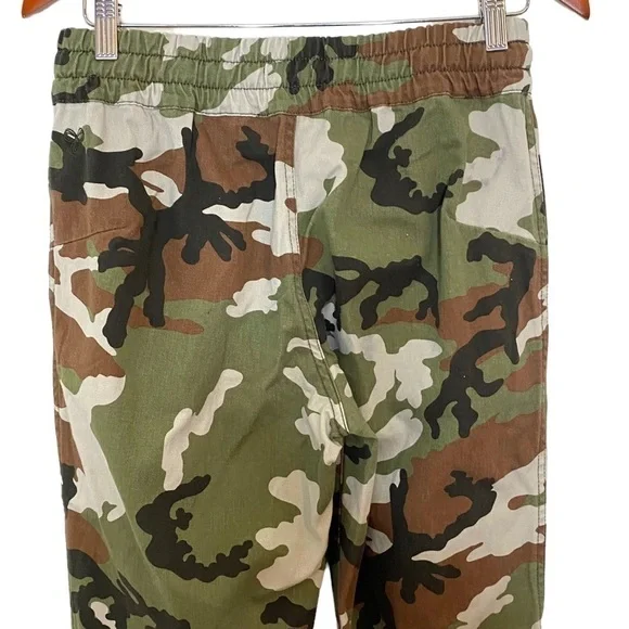 Aritiza TNA Alix Pant- High Waisted Elastic Cuff Camo Joggers - Picture 7 of 13